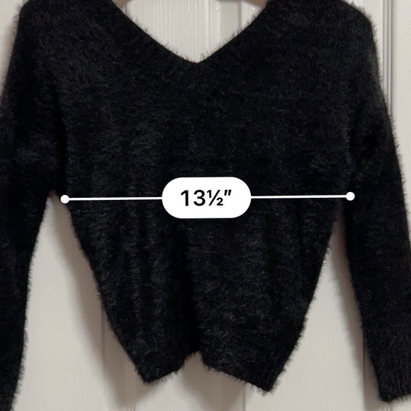 New Francesca’s Black Mi Ami  fuzzy sweater twist back. Size Y12 (xs) NWOT. - Picture 6 of 8